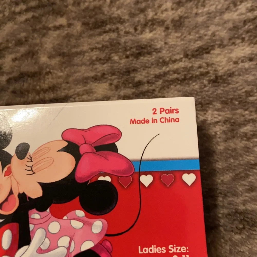 Disney‎ Mickey Minnie Mouse Couple Crew Socks Hot Topic